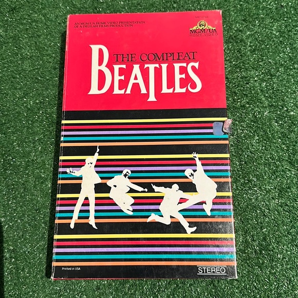 THE BEATLES - The Compleat Beatles (VHS, 1988) Documentary Movie - Picture 1 of 11